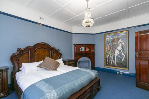 Insomnia On Elizabeth - Accommodation 4U 1