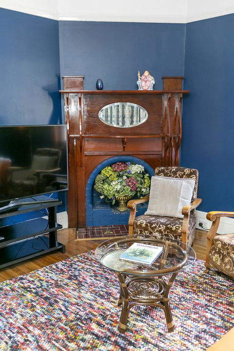 Insomnia On Elizabeth - Accommodation 4U 5