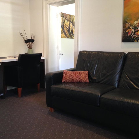 Auldington Hotel - Accommodation 4U 43