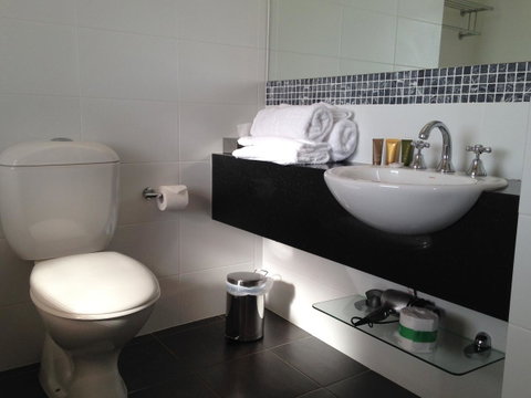 Auldington Hotel - Accommodation 4U 4