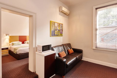 Auldington Hotel - Accommodation 4U 16