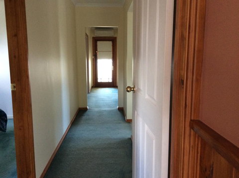 Our Cottage - Accommodation 4U 9