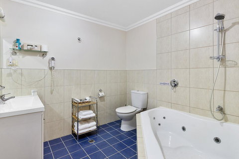 Oyster Cove Chalet - Accommodation 4U 12