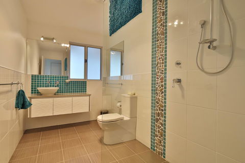 Seymour Waves - Accommodation 4U 10