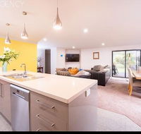 Euphoria House - Accommodation 4U