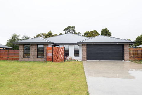 Euphoria House - Accommodation 4U 8