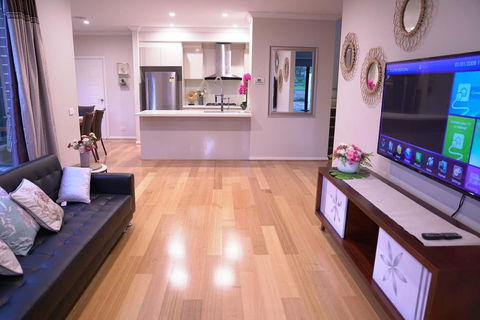 New Comfort House Near Box Hill - Accommodation 4U 2