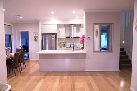New Comfort House Near Box Hill - Accommodation 4U 3