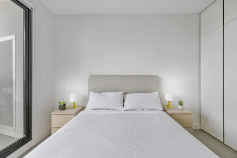 New One-Bedroom With Sweeping Views - Accommodation 4U 3