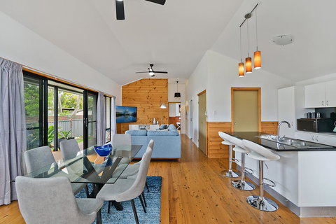 Newcastle Short Stay Apartments - Glebe Road Adamstown - Accommodation 4U 0