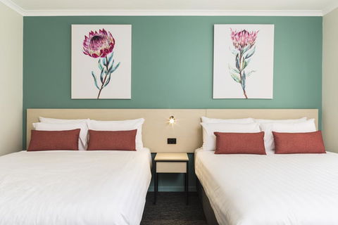 Nightcap At Balaclava Hotel - Accommodation 4U 1