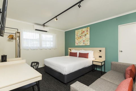 Nightcap At Balaclava Hotel - Accommodation 4U 0