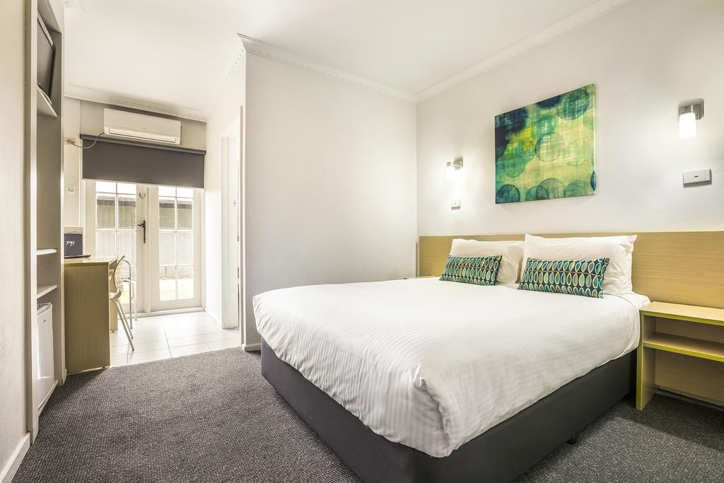 Airport West VIC Accommodation 4U