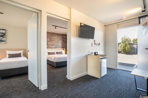 Nightcap At Westside Hotel - Accommodation 4U 3