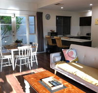 Norwood Townhouse City Fringe - Accommodation 4U