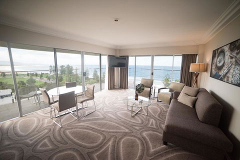 Novotel Wollongong Northbeach - Accommodation 4U 1