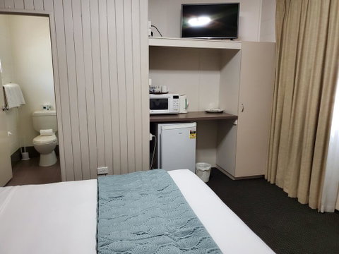 O'Sheas Windsor Hotel - Accommodation 4U 2