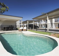 Oaks Middlemount Suites - Accommodation 4U