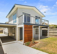 Ocean Chill 10 Minutes Drive to Phillip Island Pet Friendly Family Home Sleeps 8 - Accommodation 4U