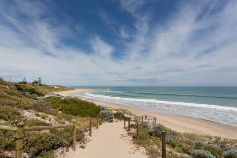Ocean View Beach House - Accommodation 4U 1