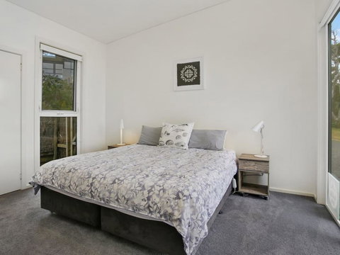 OCEANS 12 - Modern Ocean View Villa - Accommodation 4U 2