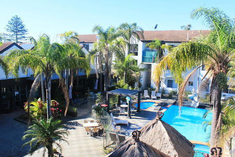 Oceanside Hawks Nest - Accommodation 4U 1