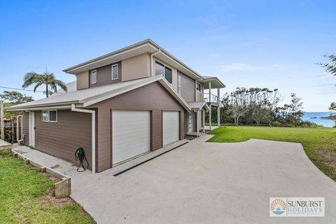 Oceanview Beach Front - Accommodation 4U 3