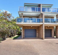 One Street from Main Beach - Accommodation 4U