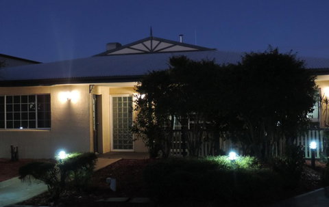 Outback Motel - Accommodation 4U 3
