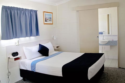 Overflow Emerald Motor Inn - Accommodation 4U 3