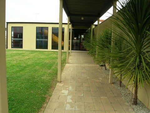 Overlander Hotel Motel - Accommodation 4U 2