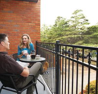 Oxley Court Serviced Apartments - Accommodation 4U