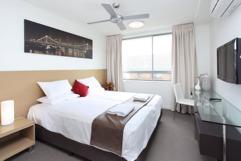 PA Apartments - Accommodation 4U 1