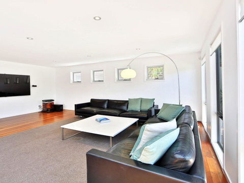Palm Oasis - Family Friendly Accommodation Just A Short Walk To Werri Beach - Accommodation 4U 1