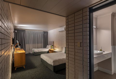 Palms Hotel - Accommodation 4U 1