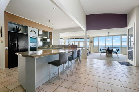 PANORAMA VIEWS - Spectacular Ocean Views - Accommodation 4U 2