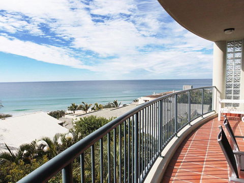 Panoramic Ocean Views Of Sunshine Beach Unit 5 Vista Pacific 12 Bryan Street - Accommodation 4U 0