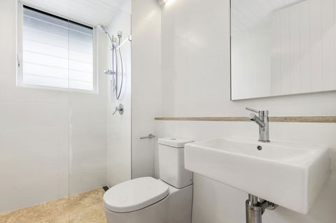 Paperbark B - Luxury Duplex Sunshine Beach - Accommodation 4U 0