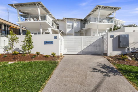 Paperbark B - Luxury Duplex Sunshine Beach - Accommodation 4U 3