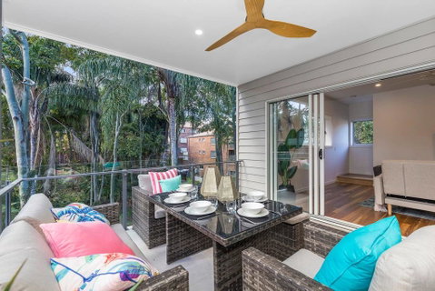 Park Avenue Townhouse Retreat Brisbane Sleeps 10 - Accommodation 4U 2