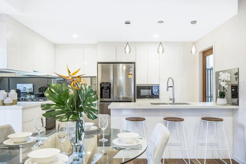 Park Avenue Townhouse Retreat Brisbane Sleeps 10 - Accommodation 4U 1