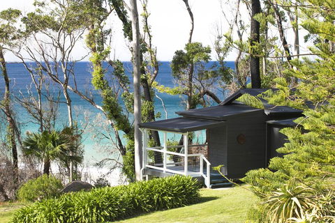 Pebbly Beach Escape - Accommodation 4U 1