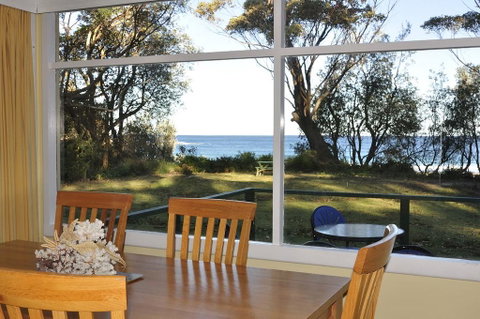 Pebbly Beach Shacks - Accommodation 4U 1