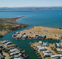 Pelican Landing - Stunning Lake King Views - Accommodation 4U