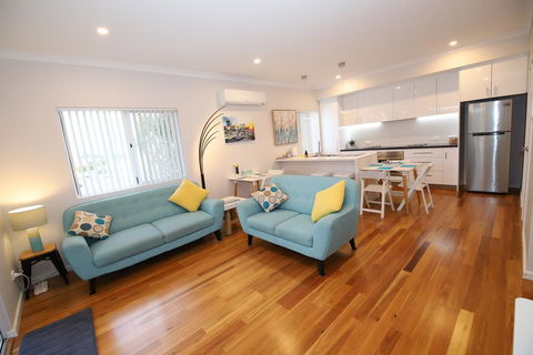 Perth Beachside Holiday House - Accommodation 4U 0
