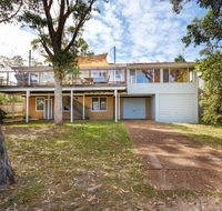 Pet Friendly 4 Bedroom Holiday Home - River Views - Accommodation 4U