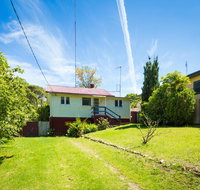 Pet Friendly Beach Cottage  Ballingalla - Accommodation 4U