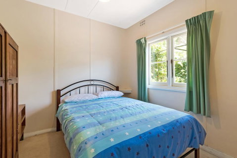 Pet Friendly Beach Cottage @ Ballingalla - Accommodation 4U 3