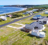 Plovers Rest at Cape Douglas - Accommodation 4U