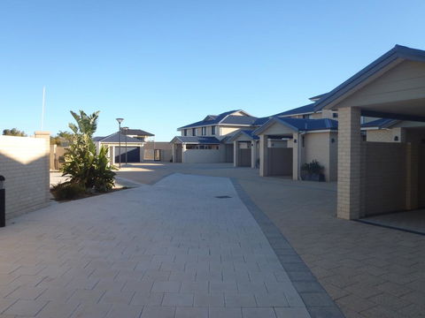 Port Denison Beach Resort - Accommodation 4U 3
